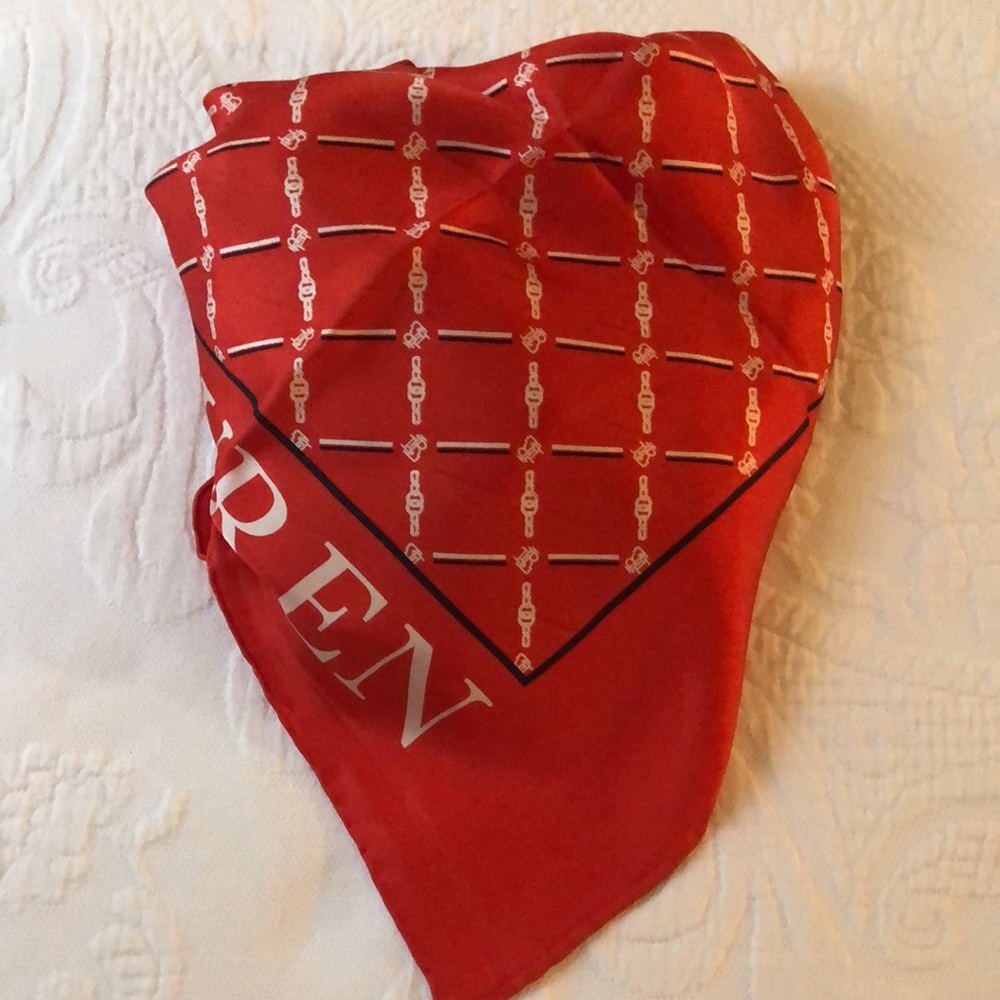 RALPH LAUREN SCARF IN RED.